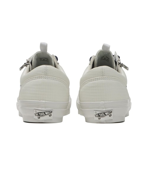 VANS(バンズ)の「PREMIUM OLD SKOOL 36 ZIP VN000DAAEZY(スニーカー・メンズ・ホワイト・7h/8/8h/9/9h/10/10h/11/12)」の5枚目の写真