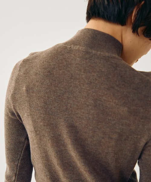 Crisp（クリスプ）の「ハイネックベーシックニット（ニット/セーター・レディース・ブラウン/ワイン/アイボリー・FREE）」の7枚目の写真