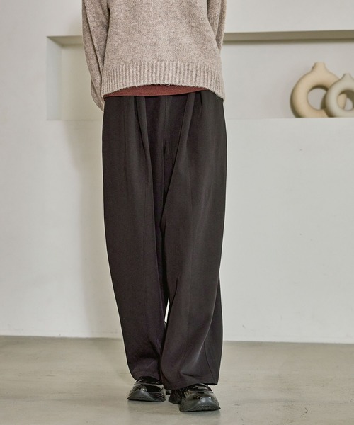 LAKOLE（ラコレ）の「スラックスコクーンパンツ / 611812（スラックス・レディース・チャコール/モカ/ブラック・FREE）」の2枚目の写真