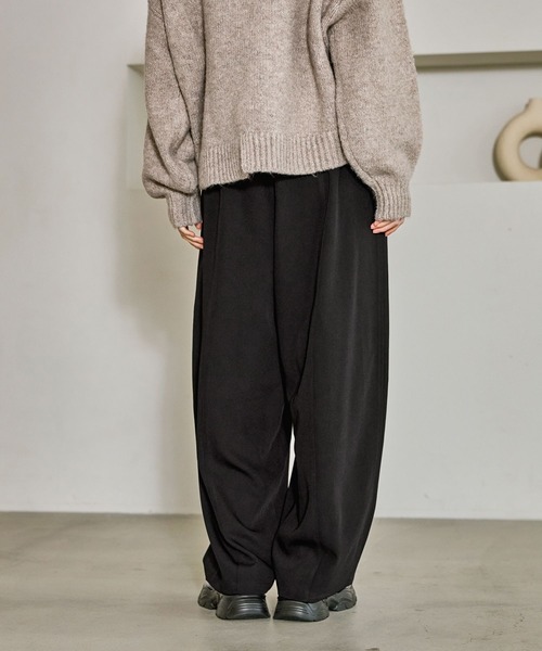 LAKOLE（ラコレ）の「スラックスコクーンパンツ / 611812（スラックス・レディース・チャコール/モカ/ブラック・FREE）」の13枚目の写真