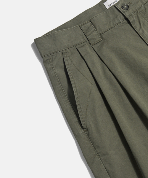ESPIONAGE(エスピオナジ)の「Double Pleats Chino Shorts Grey Olive(その他パンツ・レディース・その他・LARGE/MEDIUM/X-LARGE)」の6枚目の写真
