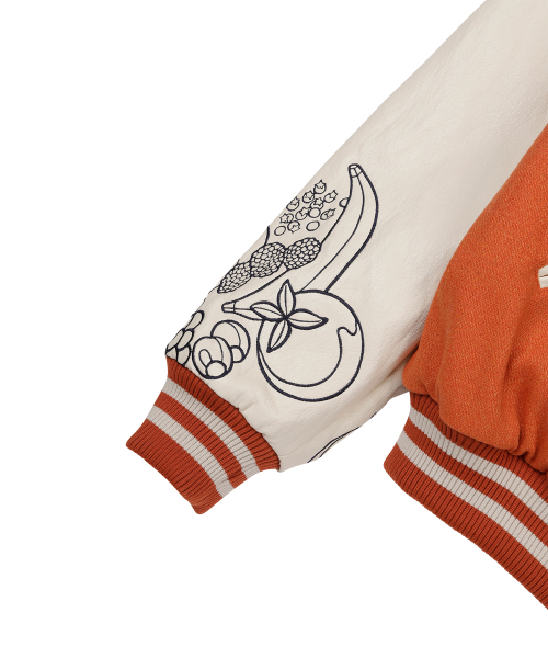 SUNDAY FRUIT MARKET(サンデーフルーツマーケット)の「GOLDEN HOUR VARSITY JACKET ORANGE(スタジャン・メンズ・その他・MEDIUM/LARGE)」の7枚目の写真