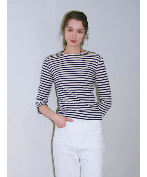 LILY HEIZE（リリーヘイズ）の「ルナストライプTシャツ_NAVY（Tシャツ/カットソー・レディース・ネイビー・FREE）」の2枚目の写真