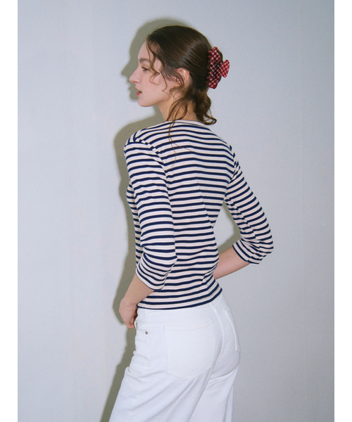 LILY HEIZE（リリーヘイズ）の「ルナストライプTシャツ_NAVY（Tシャツ/カットソー・レディース・ネイビー・FREE）」の3枚目の写真
