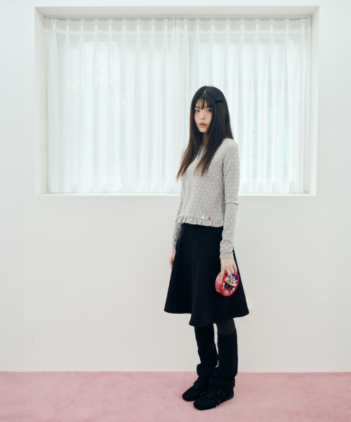 MIHEV(ミヘブ)の「ポルカドットフリルロングスリーブグレー(Tシャツ/カットソー・レディース・その他・SMALL/MEDIUM)」の3枚目の写真