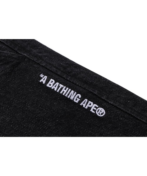 A BATHING APE（アベイシングエイプ）の「A BATHING APE PLEAT DENIM PANTS（デニムパンツ・メンズ・ライトインディゴブルー/ブラック・LARGE/MEDIUM/X-LARGE/XX-LARGE/SMALL）」の4枚目の写真