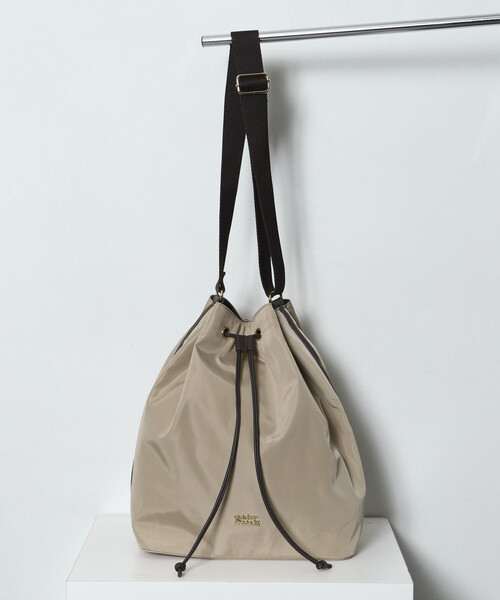 OUTDOOR PRODUCTS（アウトドアプロダクツ）の「OUTDOOR PRODUCTS × Firsthand/アウトドアプロダクツ 別注 巾着ショルダー トートバッグ（トートバッグ・レディース・ベージュ/ブラック/ブラウン・ONE SIZE）」の10枚目の写真