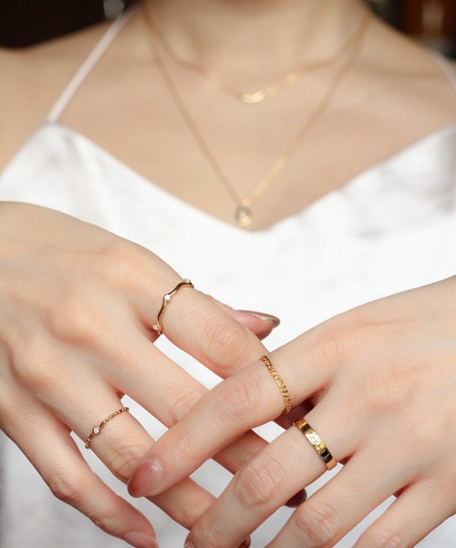 NOIR DE POUPEE（ノワールドプーペ）の「【WEB限定】K18vermeil ダイヤモンド ベゼルチェーンリング（リング・レディース・ゴールド・#3/#5/#7/#9/#11/#13/#15）」の10枚目の写真