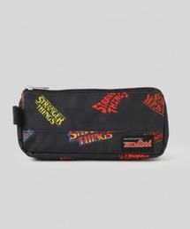 JANSPORT(�W�����X�|�[�c)�́yJANSPORT/�W�����X�|�[�c�z�yJANSPORT X STRANGER THINGS�zBASIC ACCESSORY POUCH ST LOGO - STRANGER THINGS LOGOS �ʒ��A�C�e���@�|�[�`�@����(�|�[�`)