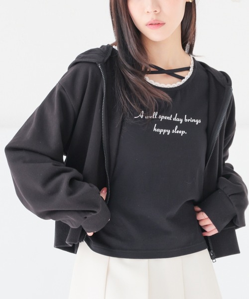 Honeys(ハニーズ)の「ショート丈ジップパーカー(パーカー・レディース・アイボリー系1/杢グレー/ブラック・SS/S/M/LL/L)」の2枚目の写真