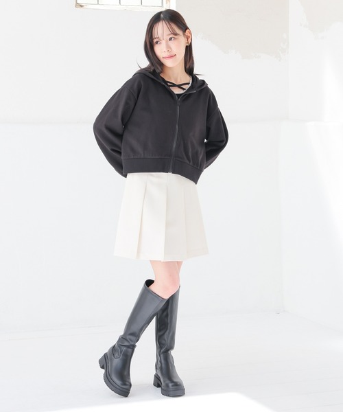 Honeys(ハニーズ)の「ショート丈ジップパーカー(パーカー・レディース・アイボリー系1/杢グレー/ブラック・SS/S/M/LL/L)」の6枚目の写真