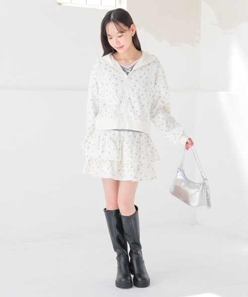 Honeys(ハニーズ)の「ショート丈ジップパーカー(パーカー・レディース・アイボリー系1/杢グレー/ブラック・SS/S/M/LL/L)」の14枚目の写真