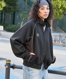 UMBRO（アンブロ）の「UMBRO/アンブロ 別注 ワンポイントロゴ刺繍 パイピング ラグランスリーブ ダブルジップ トラックジャケット（ジャージ）」