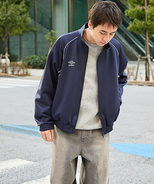 UMBRO/アンブロ 別注 ワンポイントロゴ刺繍 パイピング ラグラン