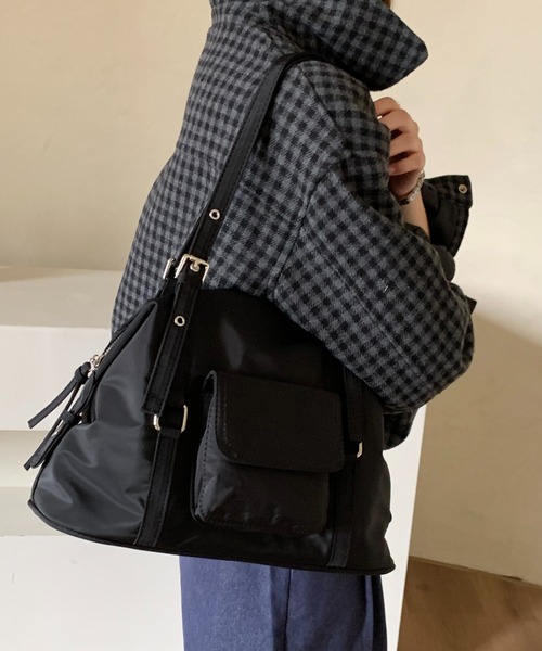 FINEnough(ファインナフ)の「2WAYアウトポケットミニボストンショルダーバッグ(ショルダーバッグ・レディース・カーキ/ブラック/ブラウン/ホワイト・FREE)」の3枚目の写真