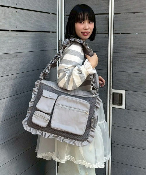 Candy Stripper（キャンディストリッパー）の「FRILL FRILL MESH バッグ（ショルダーバッグ・レディース・グレー/ブラック・FREE）」の14枚目の写真