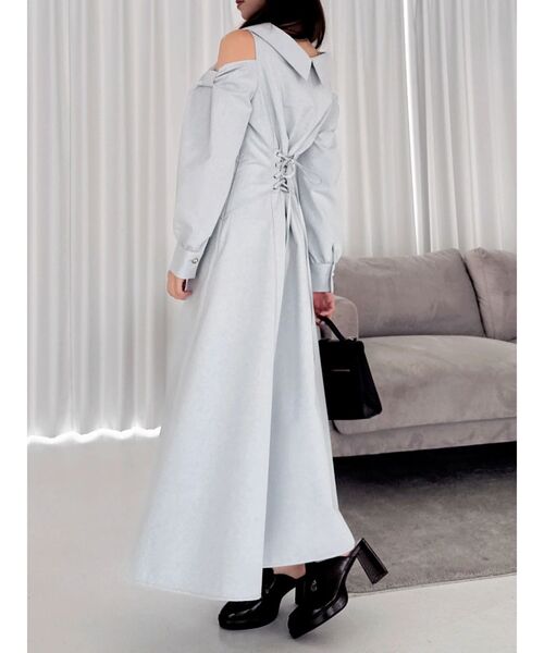 dazzlin(ダズリン)の「ショルダーリボンシェイプワンピース(ワンピース・レディース・ブルー/オフホワイト/インディゴブルー/ブラック・MEDIUM/SMALL)」の7枚目の写真