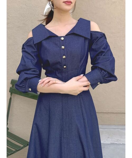 dazzlin(ダズリン)の「ショルダーリボンシェイプワンピース(ワンピース・レディース・ブルー/オフホワイト/インディゴブルー/ブラック・MEDIUM/SMALL)」の14枚目の写真