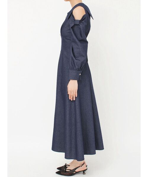 dazzlin(ダズリン)の「ショルダーリボンシェイプワンピース(ワンピース・レディース・ブルー/オフホワイト/インディゴブルー/ブラック・MEDIUM/SMALL)」の16枚目の写真