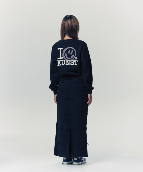 ISTKUNST（イストクンスト）の「I SMILEY KUNST SWEATSHIRTS_BLACK(IK2FSMM443A)（スウェット・レディース・ブラック・M/S）」の9枚目の写真