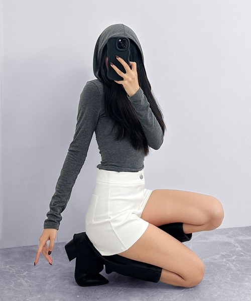 FOLLOWIN(フォロウィン)の「【basic】ミニマルストレッチショートパンツ(その他パンツ・レディース・ホワイト/ブラック・SMALL/MEDIUM)」の20枚目の写真