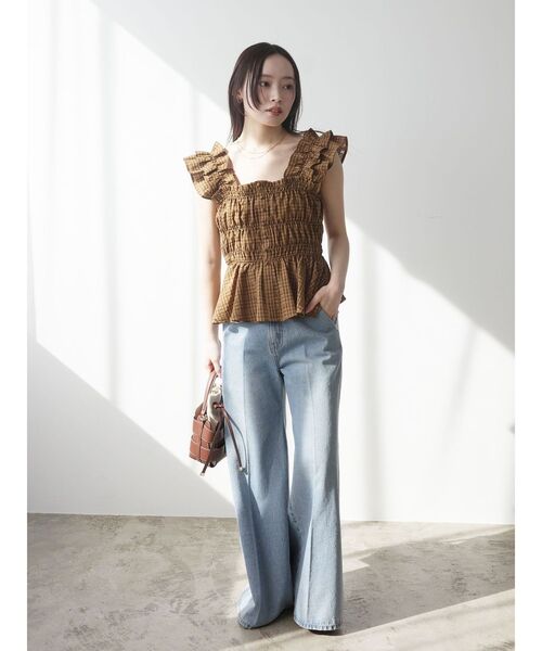 LAGUNAMOON（ラグナムーン）の「センタープレスワイドフレアデニムパンツ（デニムパンツ・レディース・インディゴブルー/ライトブルー・MEDIUM/SMALL）」の15枚目の写真