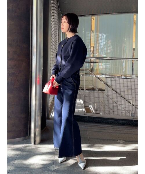 LAGUNAMOON（ラグナムーン）の「センタープレスワイドフレアデニムパンツ（デニムパンツ・レディース・インディゴブルー/ライトブルー・MEDIUM/SMALL）」の3枚目の写真