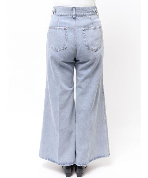 LAGUNAMOON（ラグナムーン）の「センタープレスワイドフレアデニムパンツ（デニムパンツ・レディース・インディゴブルー/ライトブルー・MEDIUM/SMALL）」の8枚目の写真