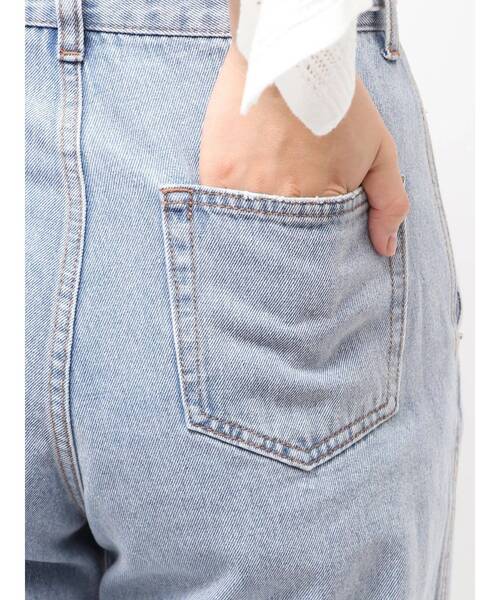 LAGUNAMOON（ラグナムーン）の「センタープレスワイドフレアデニムパンツ（デニムパンツ・レディース・インディゴブルー/ライトブルー・MEDIUM/SMALL）」の11枚目の写真