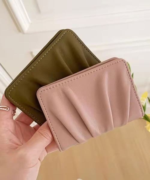 ammy.（エイミードット）の「【 ammy. / エイミードット 】 ギャザーデザイン カードケース（カードケース・レディース・アイボリー/ブラック/オリーブ/スモークピンク・FREE）」の4枚目の写真