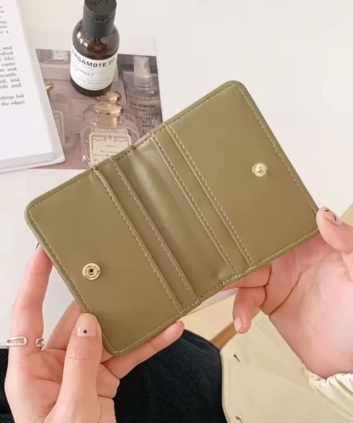 ammy.（エイミードット）の「【 ammy. / エイミードット 】 ギャザーデザイン カードケース（カードケース・レディース・アイボリー/ブラック/オリーブ/スモークピンク・FREE）」の5枚目の写真