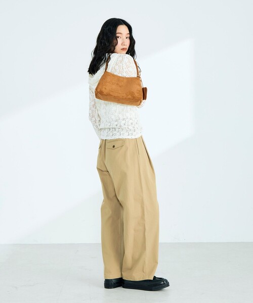 fredy emue（フレディエミュ）の「ホルダーチャーム付きワンハンドルバッグ（ショルダーバッグ・レディース・イエロー/キャメル/ブラック・FREE）」の10枚目の写真