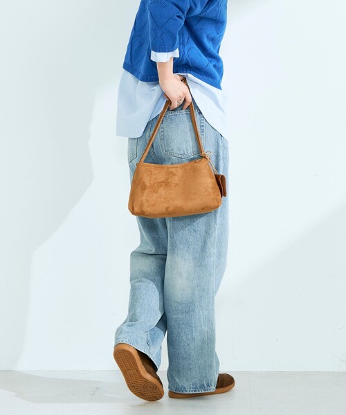 fredy emue（フレディエミュ）の「ホルダーチャーム付きワンハンドルバッグ（ショルダーバッグ・レディース・イエロー/キャメル/ブラック・FREE）」の13枚目の写真