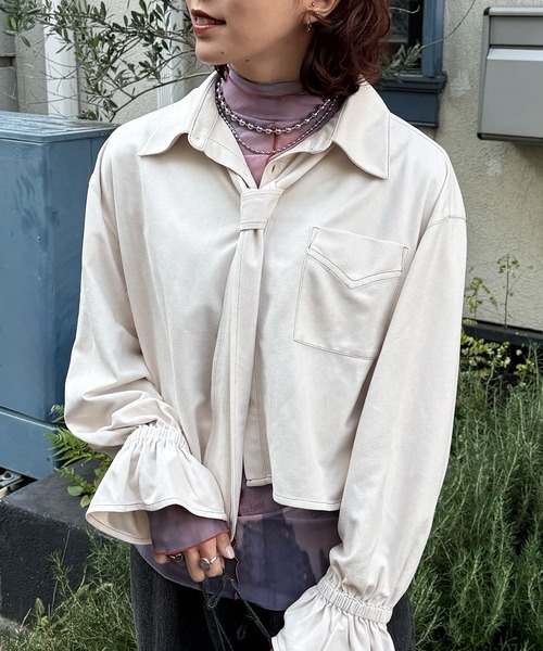 DOUBLE NAME(ダブルネーム)の「ボウタイフェイクスエードシャツ(シャツ/ブラウス・レディース・ブルー/オフホワイト・FREE)」の9枚目の写真