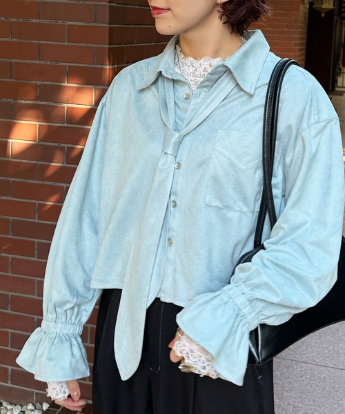 DOUBLE NAME(ダブルネーム)の「ボウタイフェイクスエードシャツ(シャツ/ブラウス・レディース・ブルー/オフホワイト・FREE)」の6枚目の写真