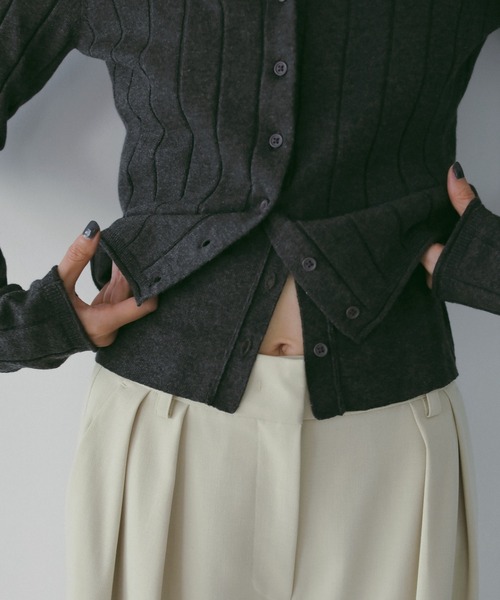 anuke（アンヌーク）の「Cotton Layered Cardigan（カーディガン/ボレロ・レディース・ライトグリーン/チャコールグレー・FREE）」の8枚目の写真