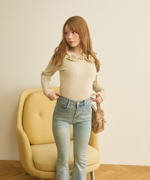 TITTY&CO.（ティティーアンドコー）の「ラインストーン付きフレアデニム（デニムパンツ・レディース・ブルー・MEDIUM/SMALL）」の7枚目の写真