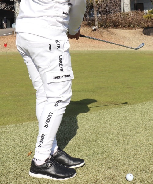 LUXE/R GOLF(ラグジュ ゴルフ)の「(RM)【LUXE/R GOLF】ポンチ サイドライン コード刺繍 カーゴパンツ(カーゴパンツ・メンズ・ベージュ系/ブラック/ホワイト・X-LARGE/LARGE/MEDIUM)」の2枚目の写真