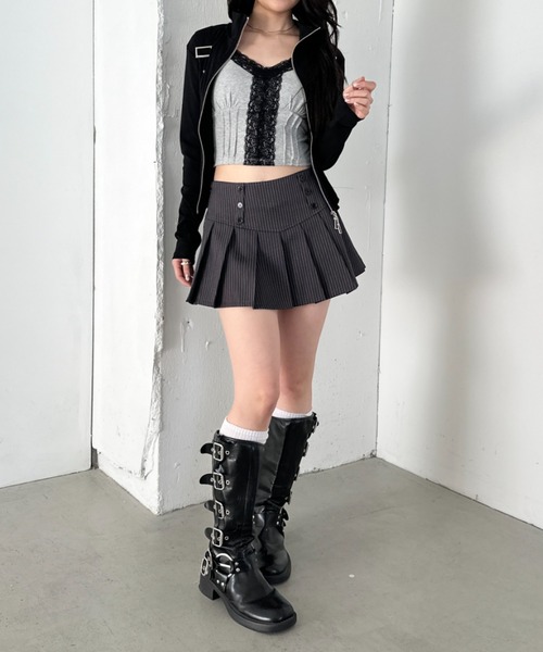 Bamm(バム)の「ストライププリーツボタンミニスカート(スカート・レディース・ブラック/グレー・FREE)」の13枚目の写真
