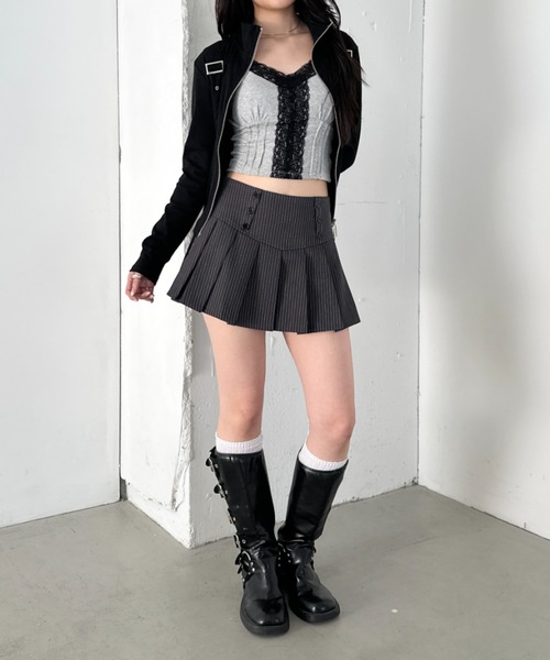 Bamm(バム)の「ストライププリーツボタンミニスカート(スカート・レディース・ブラック/グレー・FREE)」の10枚目の写真