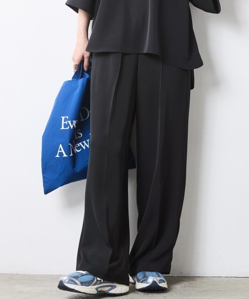 CHIC STYLE（シックスタイル）の「ワイドストレートパンツ＜大きいサイズ有＞シックスタイル（その他パンツ・レディース・アイボリー系/ブラック/モカ/ネイビー系・LL/3L/4L/5L/M/L）」の22枚目の写真