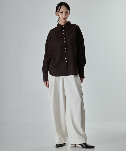 STUDIOUS(ステュディオス)の「【STUDIOUS/ステュディオス】Wide Stripe 2way Shirt/ワイドストライプツーウェイシャツ/くびれ効果/春服/ウォッシャブル/スタンドカラー対応(シャツ/ブラウス・レディース・オフホワイト/ワイン/グレー/サックスブルー・FREE)」の22枚目の写真
