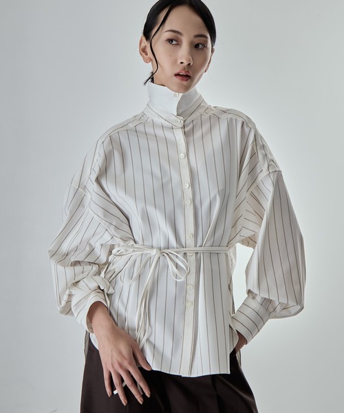 STUDIOUS(ステュディオス)の「【STUDIOUS/ステュディオス】Wide Stripe 2way Shirt/ワイドストライプツーウェイシャツ/くびれ効果/春服/ウォッシャブル/スタンドカラー対応(シャツ/ブラウス・レディース・オフホワイト/ワイン/グレー/サックスブルー・FREE)」の16枚目の写真