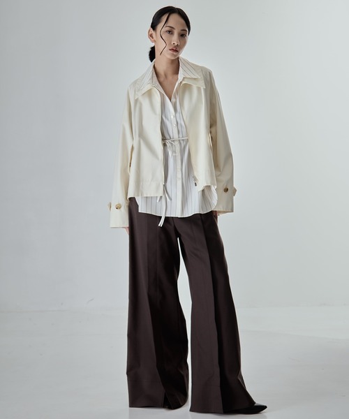 STUDIOUS(ステュディオス)の「【STUDIOUS/ステュディオス】Wide Stripe 2way Shirt/ワイドストライプツーウェイシャツ/くびれ効果/春服/ウォッシャブル/スタンドカラー対応(シャツ/ブラウス・レディース・オフホワイト/ワイン/グレー/サックスブルー・FREE)」の12枚目の写真
