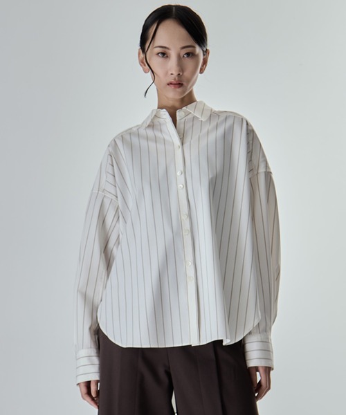STUDIOUS(ステュディオス)の「【STUDIOUS/ステュディオス】Wide Stripe 2way Shirt/ワイドストライプツーウェイシャツ/くびれ効果/春服/ウォッシャブル/スタンドカラー対応(シャツ/ブラウス・レディース・オフホワイト/ワイン/グレー/サックスブルー・FREE)」の18枚目の写真
