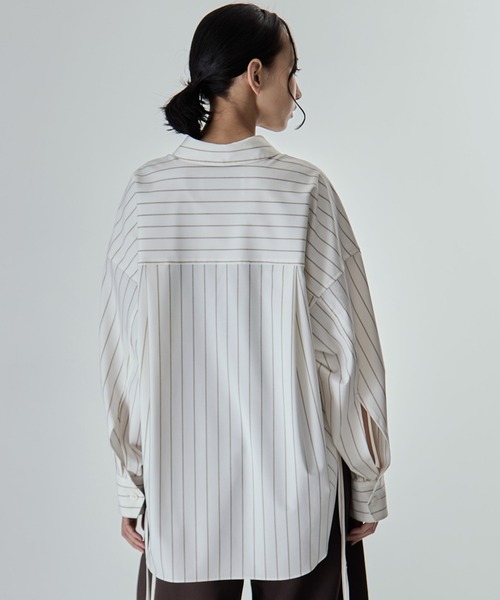STUDIOUS(ステュディオス)の「【STUDIOUS/ステュディオス】Wide Stripe 2way Shirt/ワイドストライプツーウェイシャツ/くびれ効果/春服/ウォッシャブル/スタンドカラー対応(シャツ/ブラウス・レディース・オフホワイト/ワイン/グレー/サックスブルー・FREE)」の21枚目の写真
