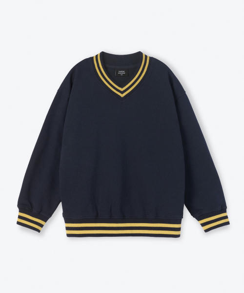 MUSINSA STANDARD KIDS（ムシンサスタンダードキッズ）の「オーバーサイズプレッピーVネックスウェットシャツ[ネイビー]（スウェット・レディース・その他・110/100/160/120/130/140/150）」の2枚目の写真
