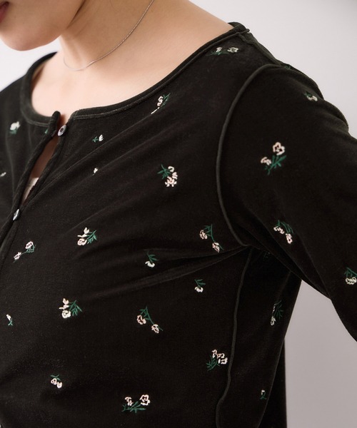 VIS(ビス)の「フロッキーチュール刺しゅうカーディガン/2WAY(カーディガン/ボレロ・レディース・チャコールグレー/ダークブラウン/キナリ・FREE)」の20枚目の写真