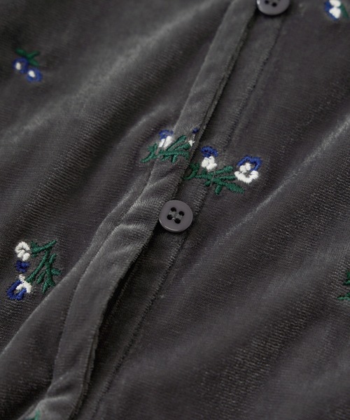 VIS(ビス)の「フロッキーチュール刺しゅうカーディガン/2WAY(カーディガン/ボレロ・レディース・チャコールグレー/ダークブラウン/キナリ・FREE)」の9枚目の写真