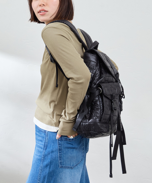 U by SPICK&SPAN（ユーバイスピックアンドスパン）の「GANNI / ガニー Re-Tech Quilted Backpack（バックパック/リュック・レディース・ブラック・FREE）」の6枚目の写真